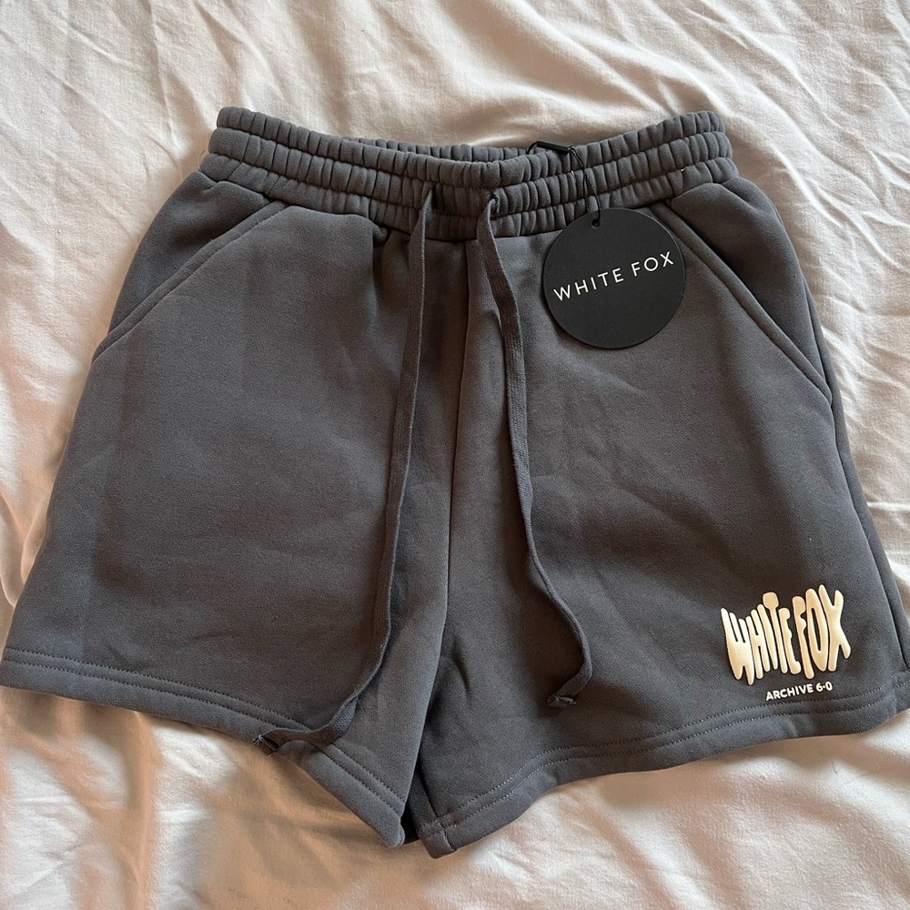 Whit fox dark grey lounge shorts xs